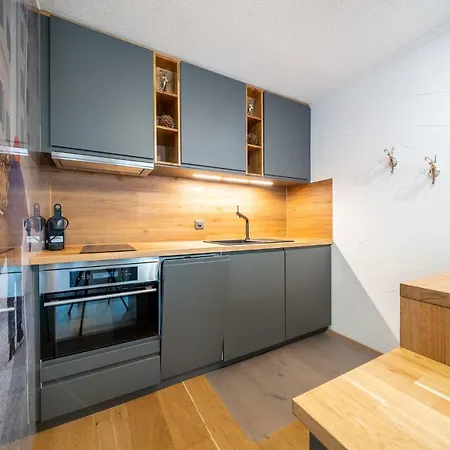 7304 Pure Freude In Dieser Stilvoll Renovierten Mit Moderner Kueche Apartamento *